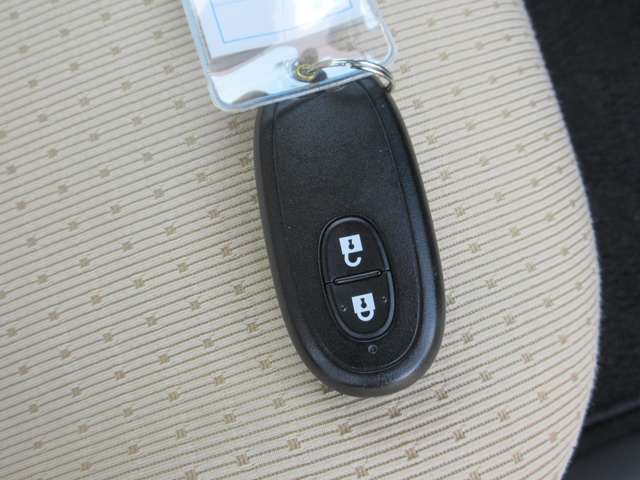 2010 Suzuki Alto Lapin – thumbnail 3