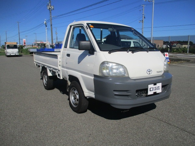2006 Toyota TownAce Track