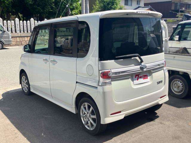 2009 Daihatsu Tanto – thumbnail 4