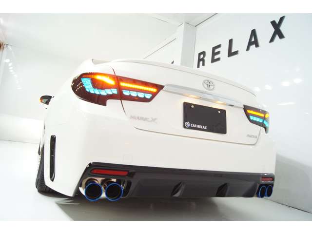 2010 Toyota Mark X – thumbnail 2
