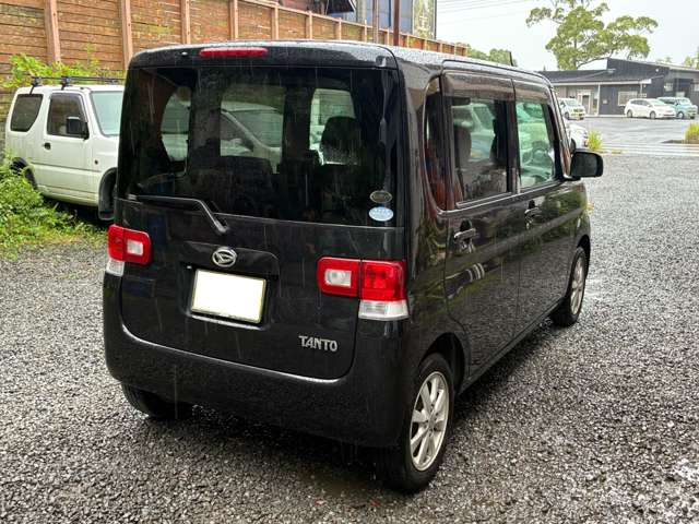 2009 Daihatsu Tanto – thumbnail 3