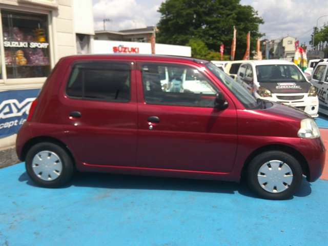 2009 Daihatsu Esse – thumbnail 3