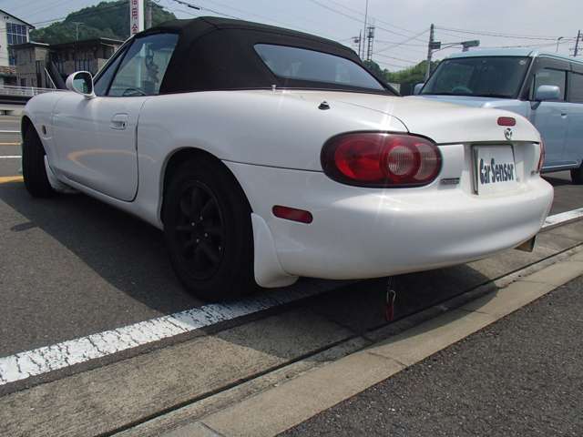 2002 Mazda Roadster – thumbnail 4