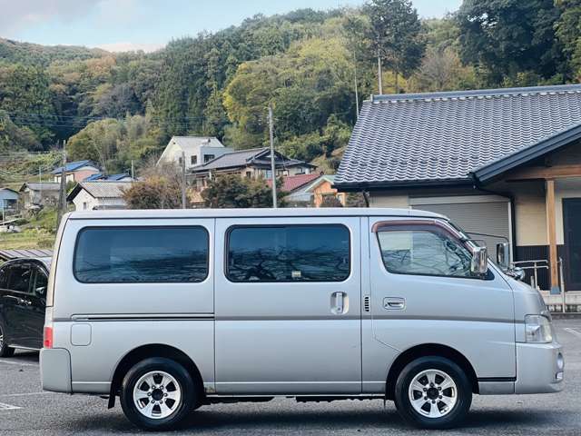 2005 Nissan Caravan – thumbnail 4