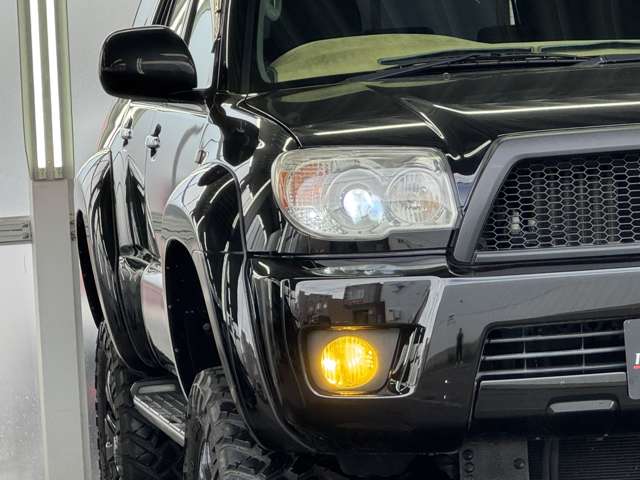 2006 Toyota Hilux Surf – thumbnail 3