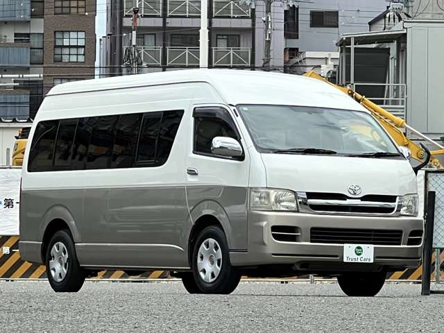 2005 Toyota Hiace – thumbnail 3