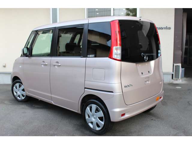 2010 Nissan Roox – thumbnail 2