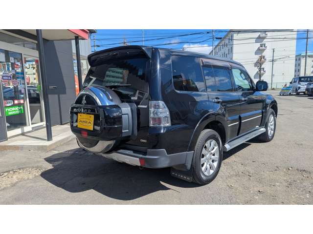 2008 Mitsubishi Pajero – thumbnail 3