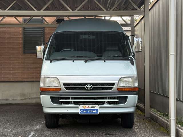 2001 Toyota Hiace – thumbnail 2