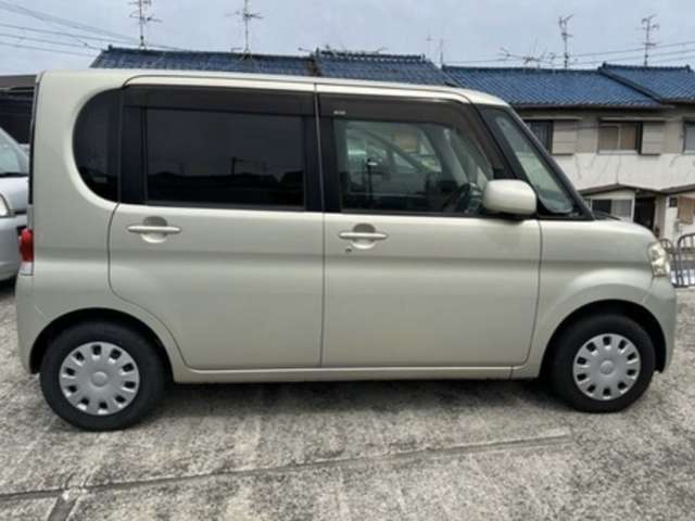 2009 Daihatsu Tanto – thumbnail 2