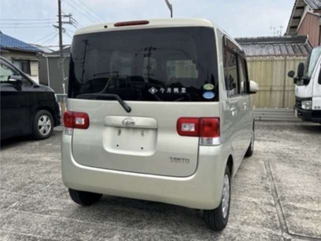 2009 Daihatsu Tanto – thumbnail 3