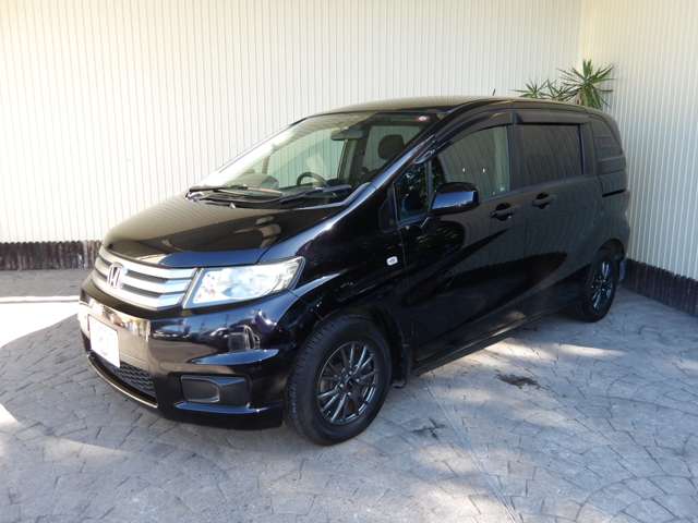 2010 Honda Freed Spike – thumbnail 3