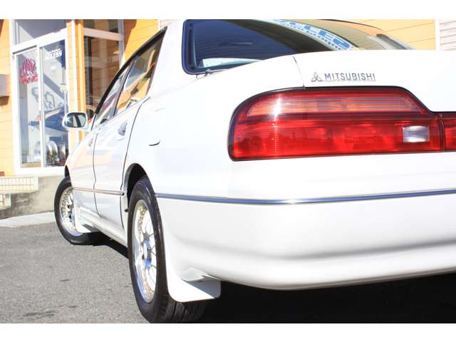 1996 Mitsubishi Debonair – thumbnail 4