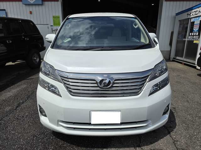 2010 Toyota Vellfire – thumbnail 3