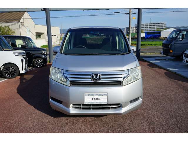 2010 Honda Stepwgn – thumbnail 3