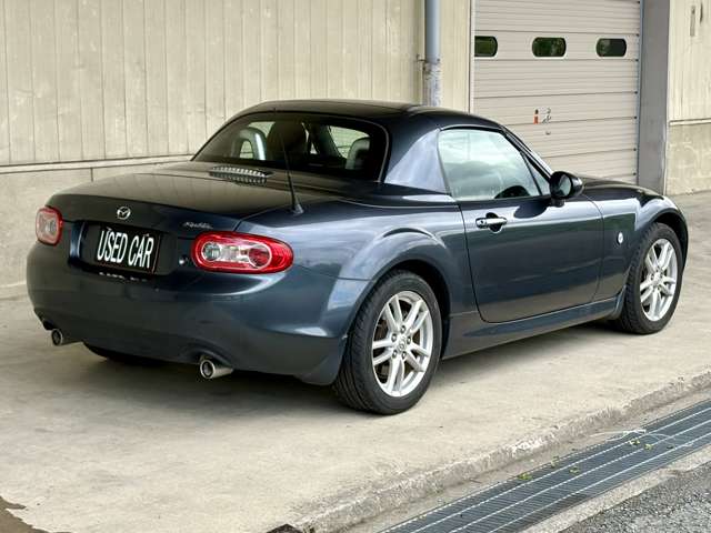 2010 Mazda Roadster – thumbnail 2