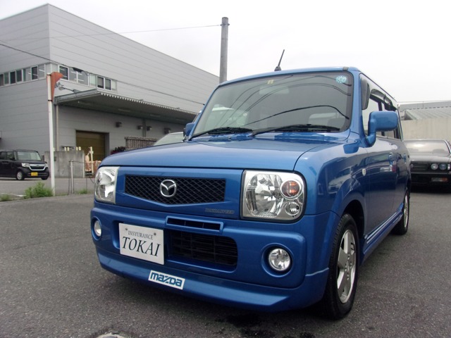 2003 Mazda Spiano