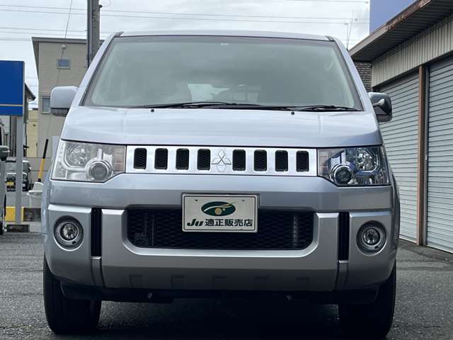 2009 Mitsubishi Delica D:5 – thumbnail 3