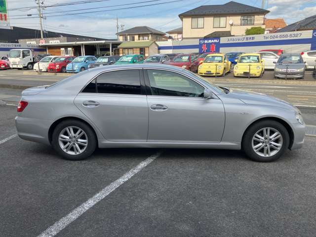 2005 Toyota Mark X – thumbnail 3