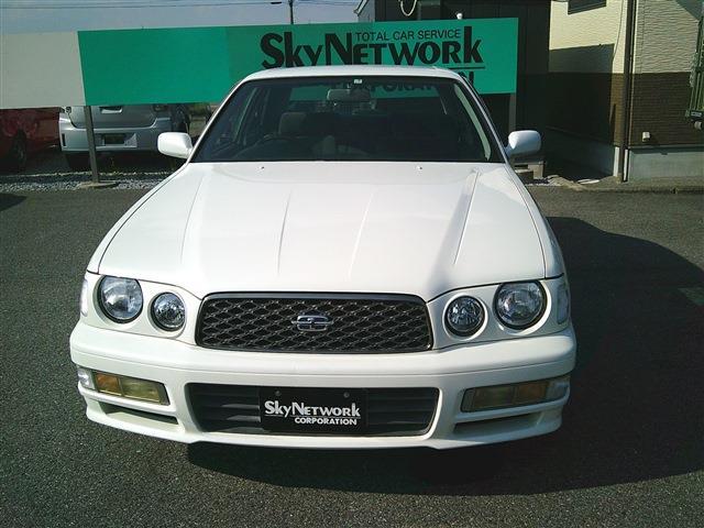 1997 Nissan Gloria – thumbnail 2