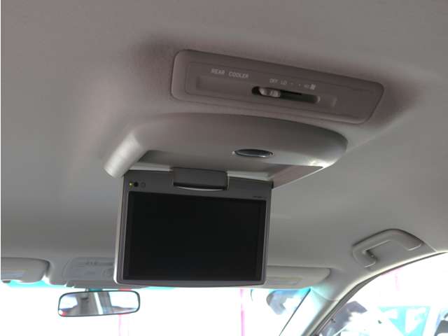 2010 Toyota Estima – thumbnail 4