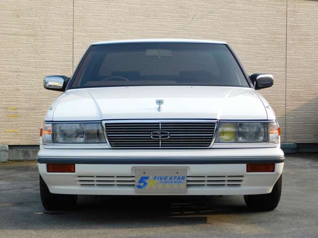 1989 Nissan Gloria – thumbnail 3
