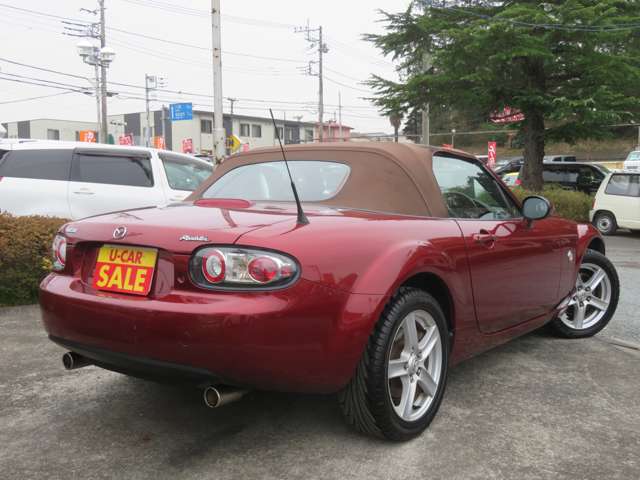 2005 Mazda Roadster – thumbnail 2