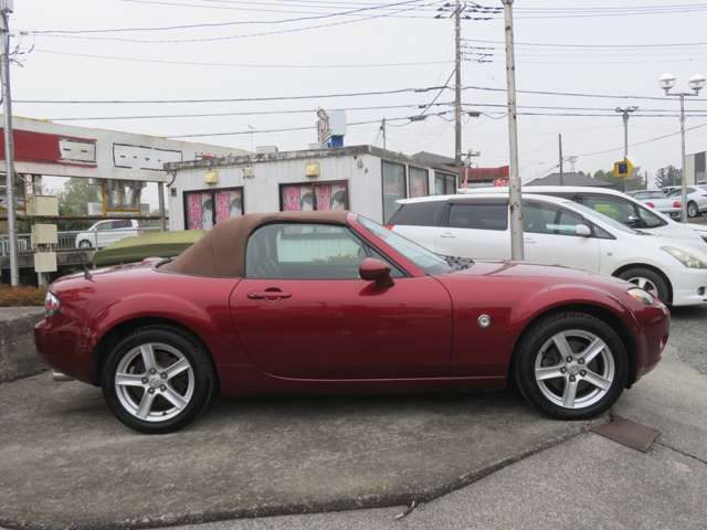 2005 Mazda Roadster – thumbnail 3