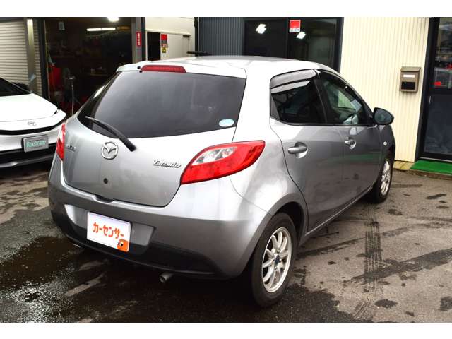 2010 Mazda Demio – thumbnail 4
