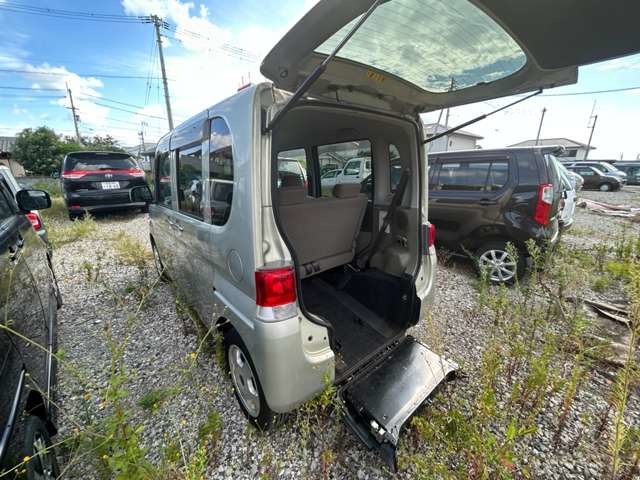 2010 Daihatsu Tanto