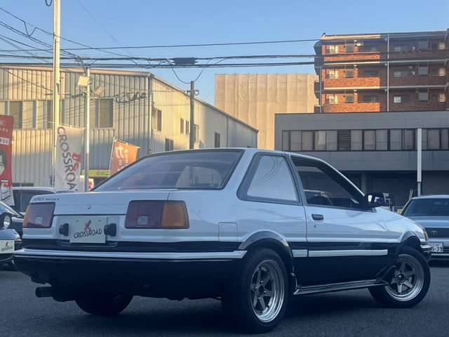 1983 Toyota Corolla Levin – thumbnail 3
