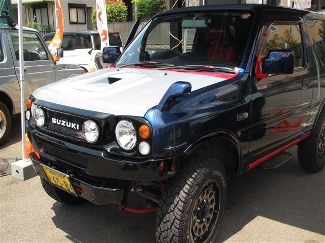 2010 Suzuki Jimny – thumbnail 2