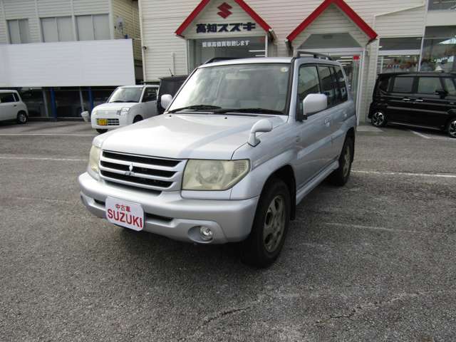 2003 Mitsubishi Pajero iO – thumbnail 3