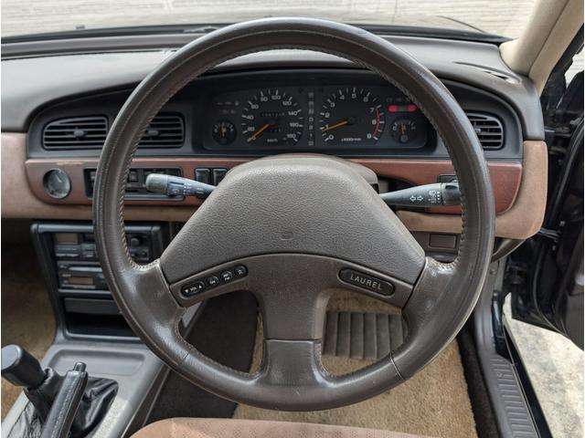1991 Nissan Laurel – thumbnail 3