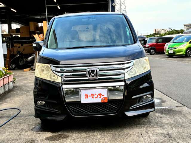 2010 Honda Stepwgn – thumbnail 2