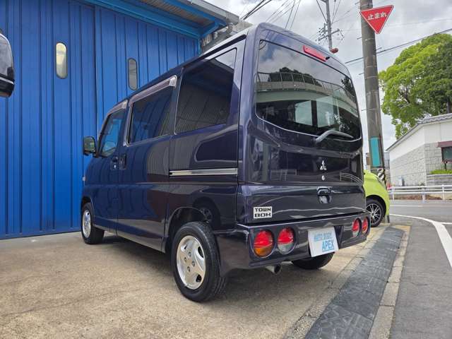 2010 Mitsubishi Town Box – thumbnail 3