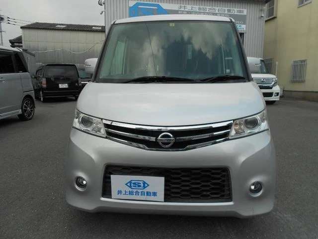 2010 Nissan Roox – thumbnail 3