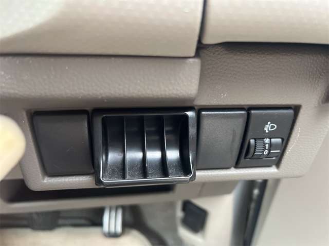 2010 Suzuki Alto – thumbnail 4