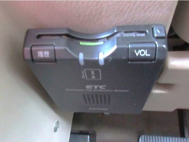 1998 Nissan Rasheen – thumbnail 4