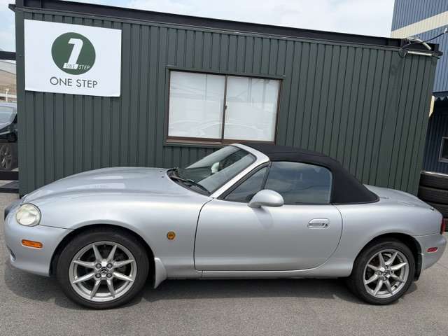 2003 Mazda Roadster – thumbnail 4