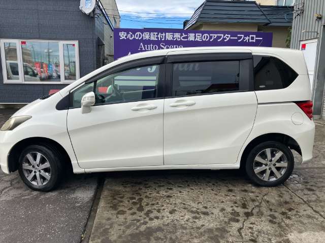 2010 Honda Freed – thumbnail 3