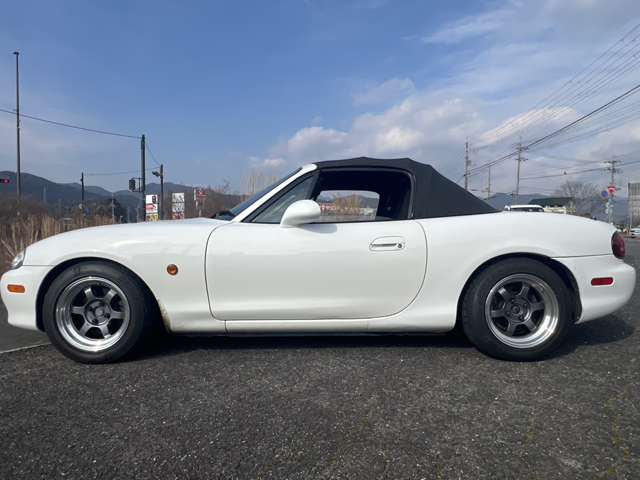 2005 Mazda Roadster – thumbnail 4