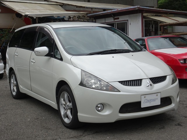 2005 Mitsubishi Grandis