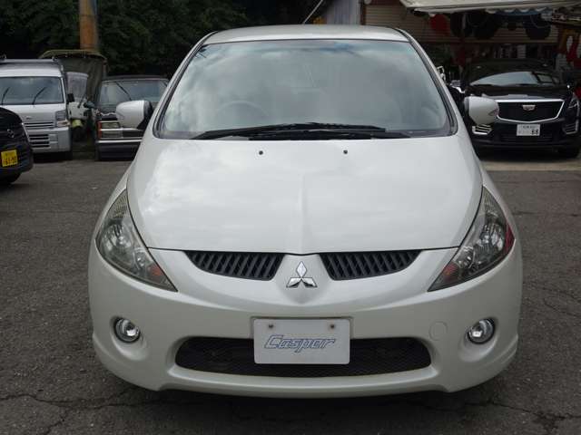 2005 Mitsubishi Grandis – thumbnail 3