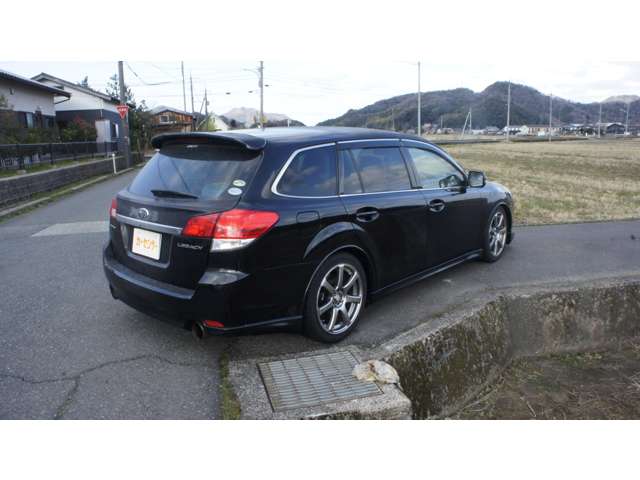 2009 Subaru Legacy Touring Wagon – thumbnail 4