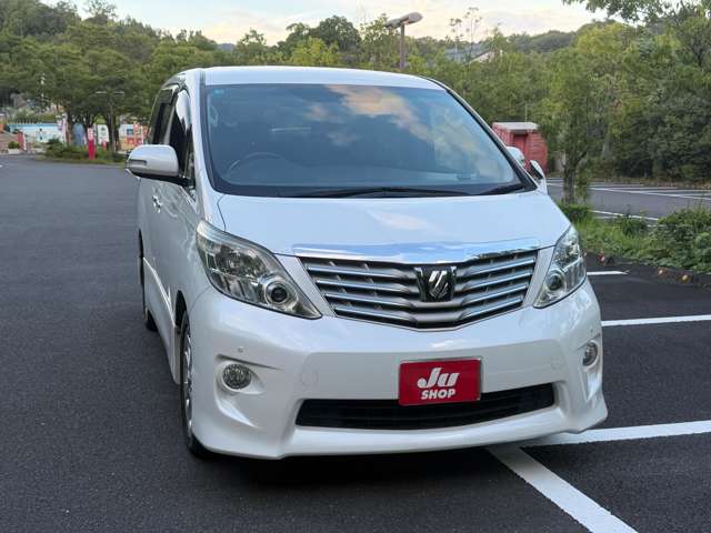 2011 Toyota Alphard – thumbnail 2
