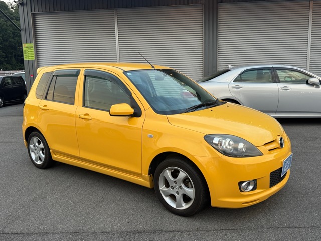 2005 Mazda Demio