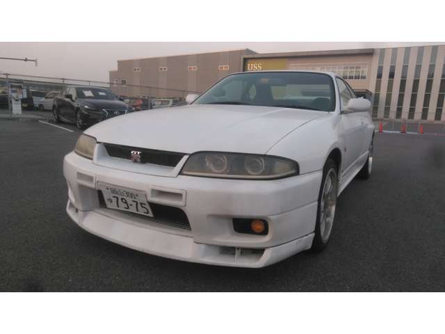 1996 Nissan Skyline GT-R – thumbnail 4