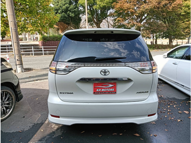 2010 Toyota Estima – thumbnail 3