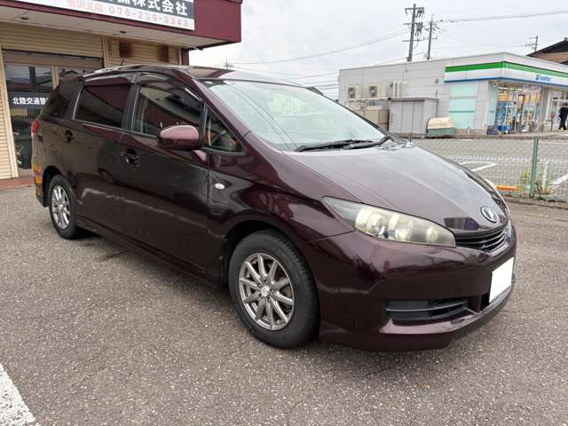 2010 Toyota Wish – thumbnail 3